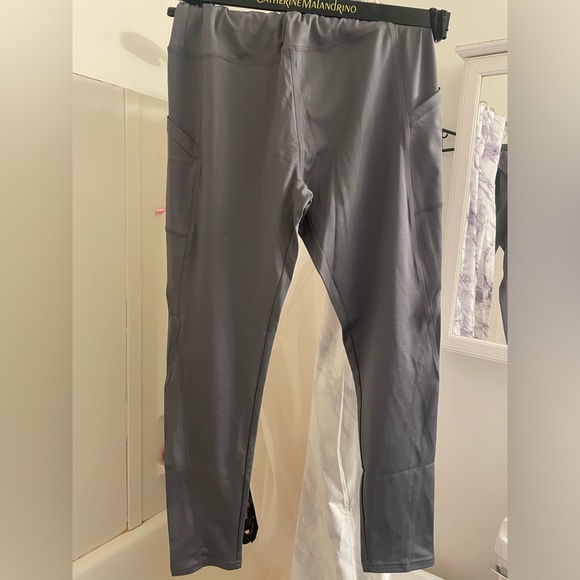 Women’s Leggings - Picture 5 of 6